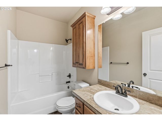 916 Nw 105TH Cir, Vancouver, WA 98685