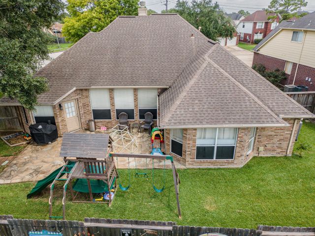 11002 Collingswood Drive, La Porte, TX 77571