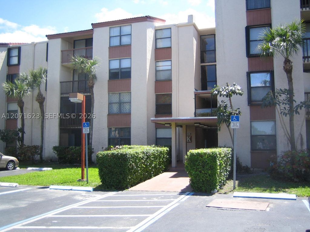 14525 N KENDALL DR J-408, Miami, FL 33196