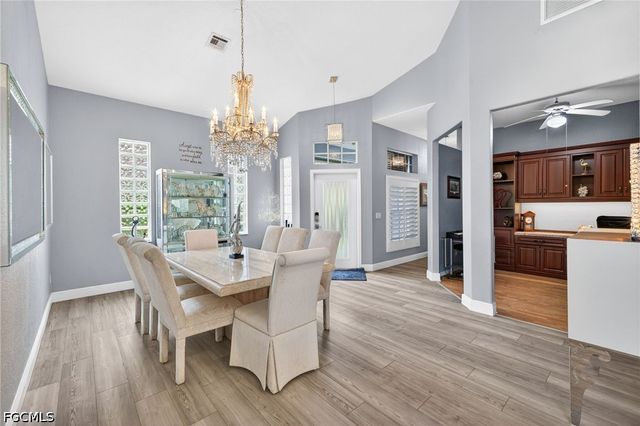 9512 Mariners Cove LN, Fort Myers, FL 33919