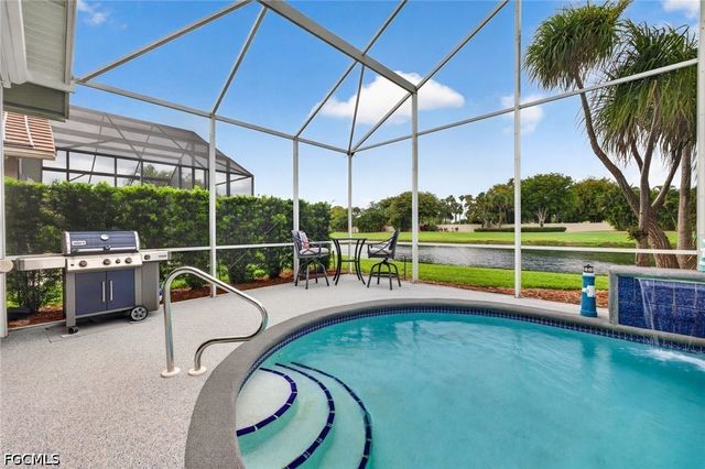 9512 Mariners Cove LN, Fort Myers, FL 33919