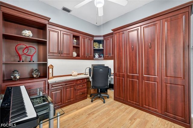 9512 Mariners Cove LN, Fort Myers, FL 33919