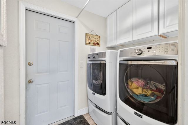9512 Mariners Cove LN, Fort Myers, FL 33919