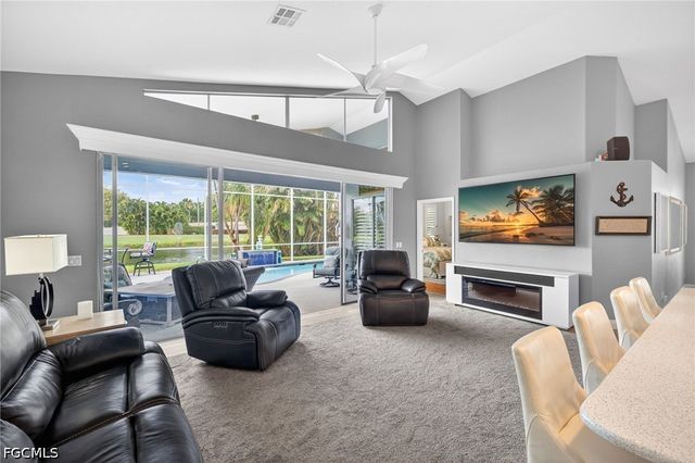 9512 Mariners Cove LN, Fort Myers, FL 33919