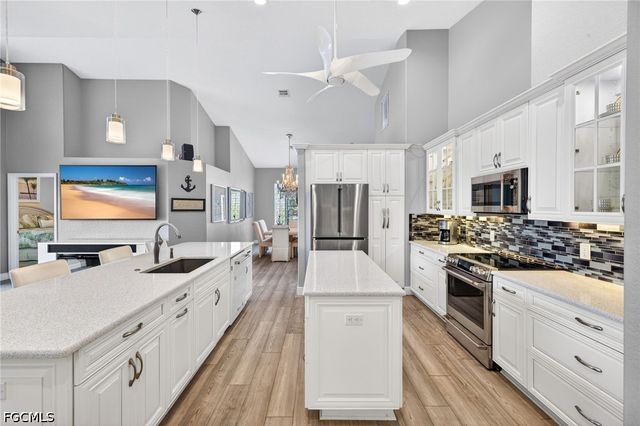 9512 Mariners Cove LN, Fort Myers, FL 33919