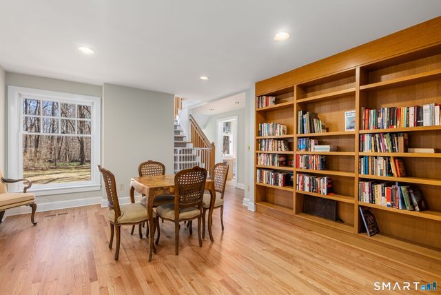 11 Highview Drive, Woodbridge, CT 06525