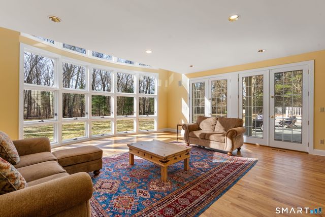 11 Highview Drive, Woodbridge, CT 06525