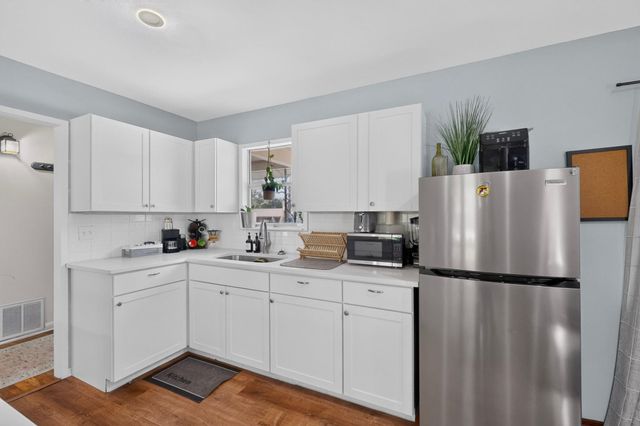 1100 Neans DR, Austin, TX 78758