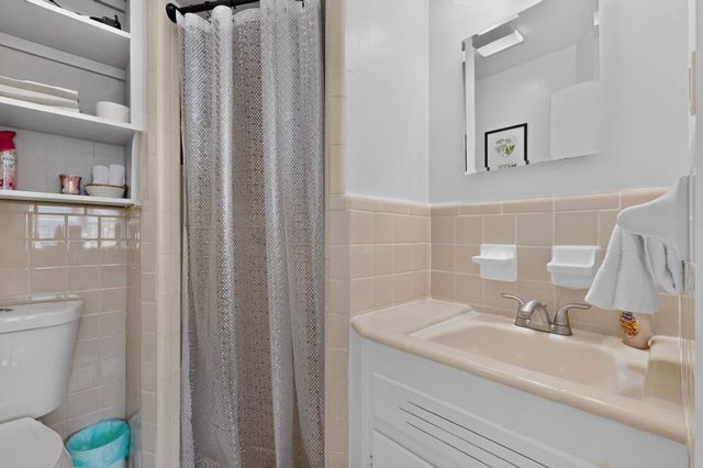 1100 Neans DR, Austin, TX 78758