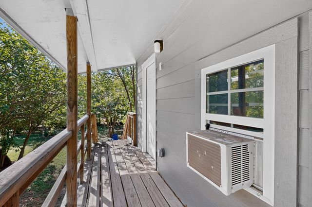1100 Neans DR, Austin, TX 78758