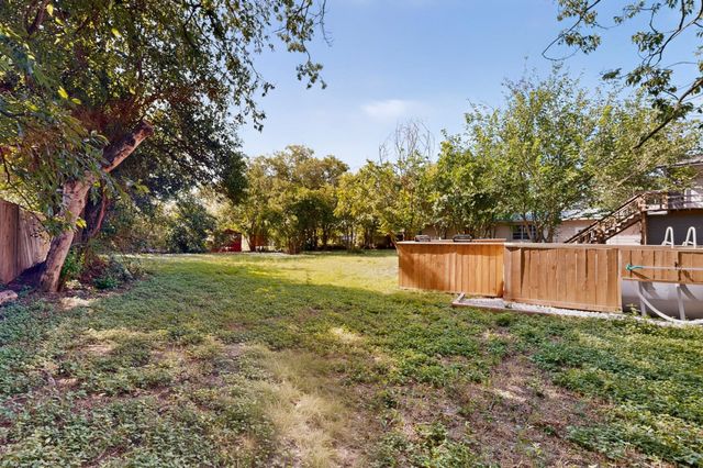 1100 Neans DR, Austin, TX 78758