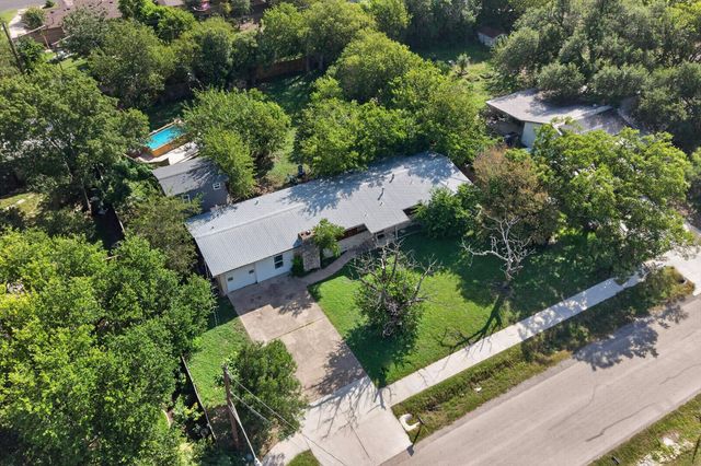 1100 Neans DR, Austin, TX 78758