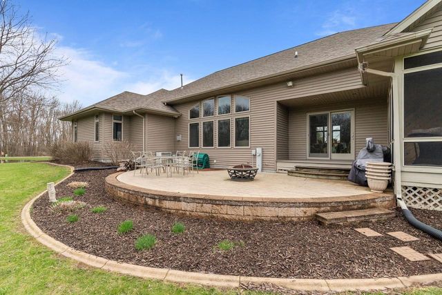 E9625 HICKORY RIDGE LANE, New London, WI 54961