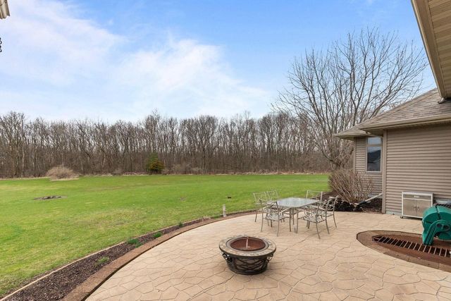 E9625 HICKORY RIDGE LANE, New London, WI 54961