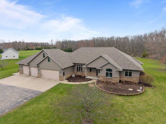 E9625 HICKORY RIDGE LANE, New London, WI 54961