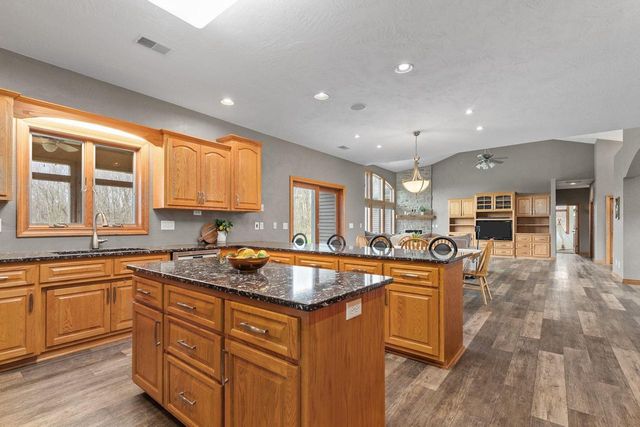 E9625 HICKORY RIDGE LANE, New London, WI 54961