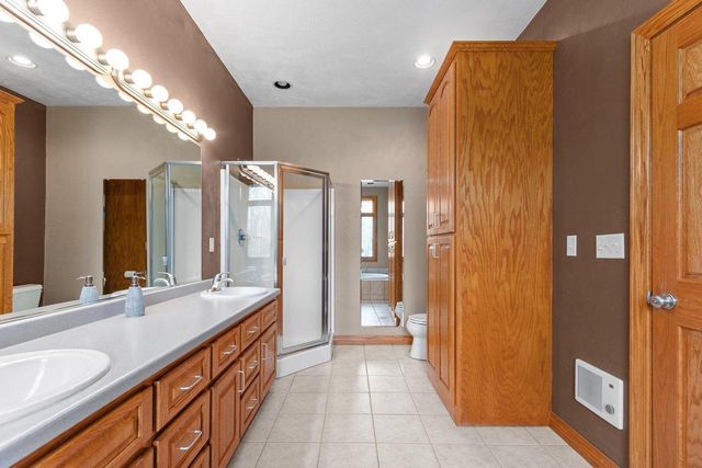 E9625 HICKORY RIDGE LANE, New London, WI 54961