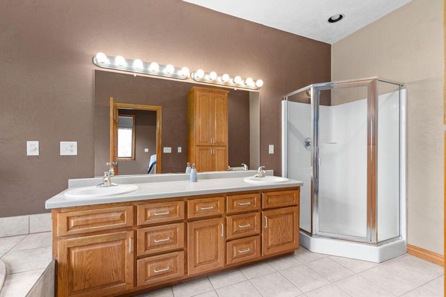 E9625 HICKORY RIDGE LANE, New London, WI 54961