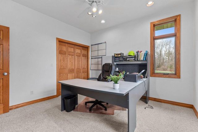 E9625 HICKORY RIDGE LANE, New London, WI 54961