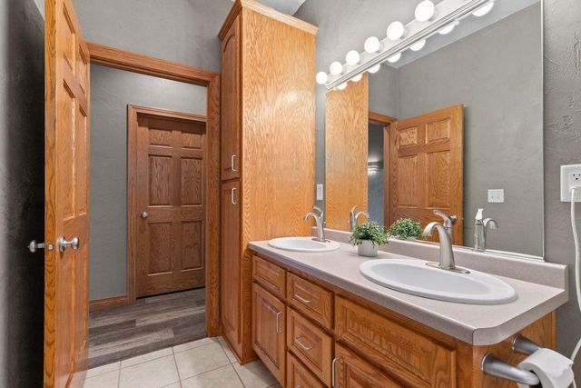 E9625 HICKORY RIDGE LANE, New London, WI 54961