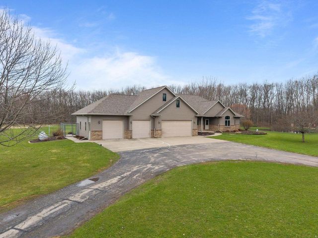 E9625 HICKORY RIDGE LANE, New London, WI 54961