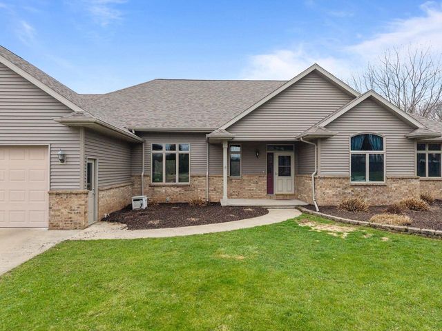 E9625 HICKORY RIDGE LANE, New London, WI 54961