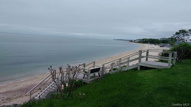 52325 County Road 48 8, Southold, NY 11971
