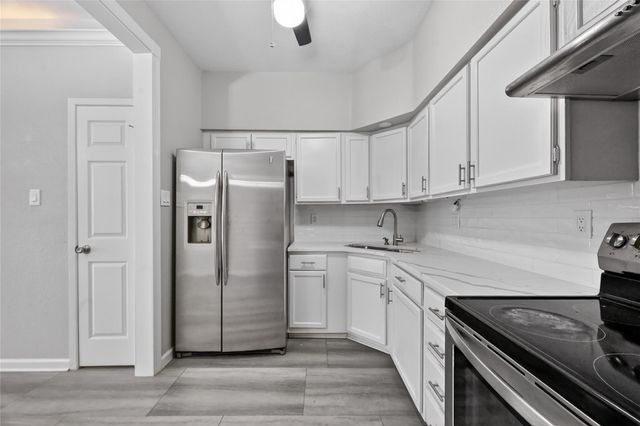 9803 Club Creek Drive 169, Houston, TX 77036