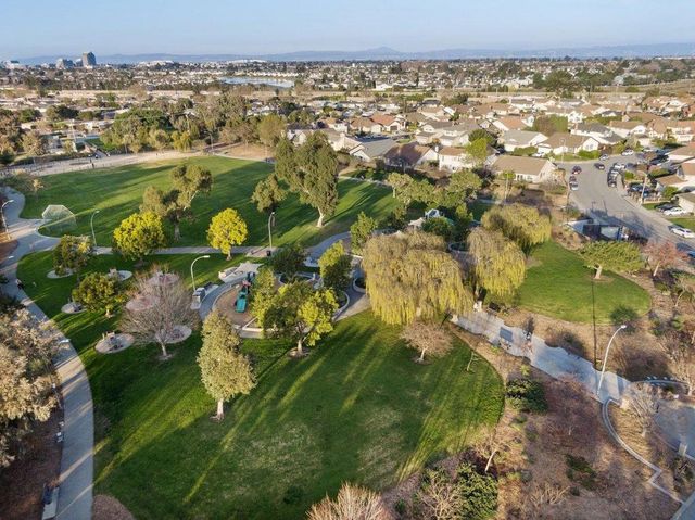 327 Rosilie Street, San Mateo, CA 94403