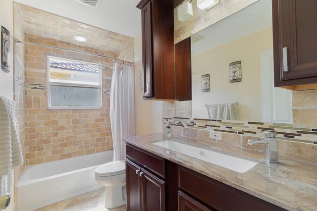 3920 Newport Avenue, Boynton Beach, FL 33436