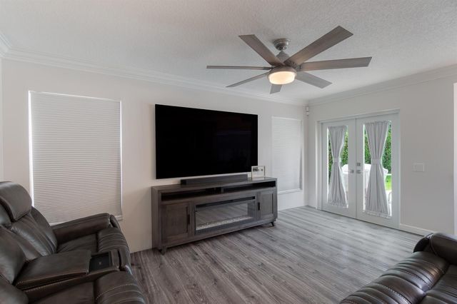 3920 Newport Avenue, Boynton Beach, FL 33436