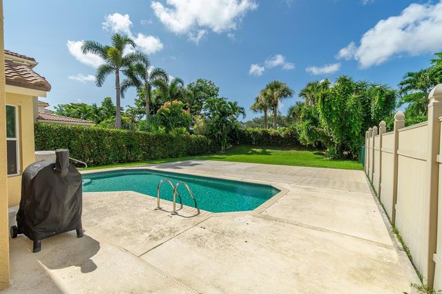 3920 Newport Avenue, Boynton Beach, FL 33436