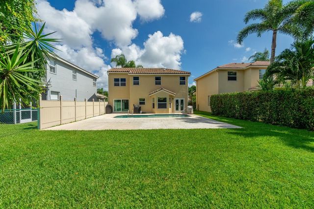 3920 Newport Avenue, Boynton Beach, FL 33436