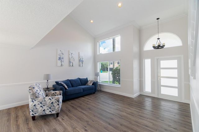 3920 Newport Avenue, Boynton Beach, FL 33436