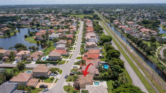 3920 Newport Avenue, Boynton Beach, FL 33436