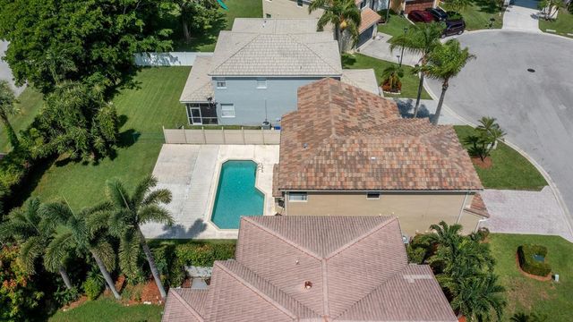 3920 Newport Avenue, Boynton Beach, FL 33436