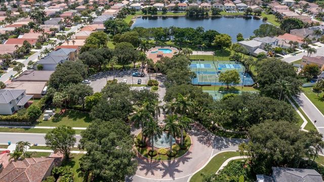 3920 Newport Avenue, Boynton Beach, FL 33436