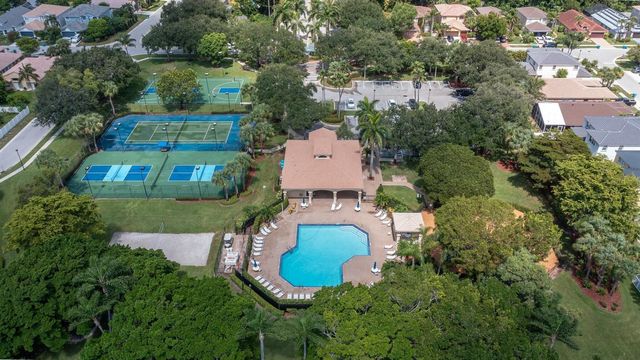 3920 Newport Avenue, Boynton Beach, FL 33436