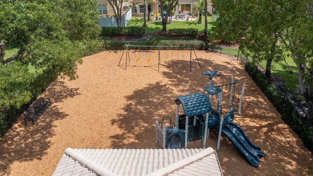 3920 Newport Avenue, Boynton Beach, FL 33436