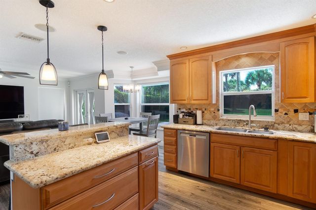 3920 Newport Avenue, Boynton Beach, FL 33436