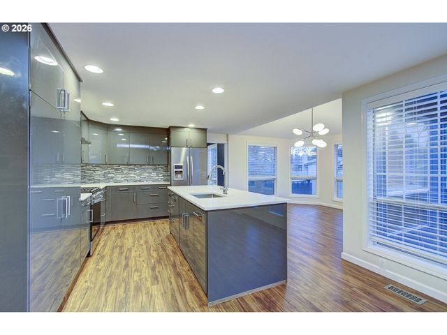 3308 Ne 94TH Way, Vancouver, WA 98665