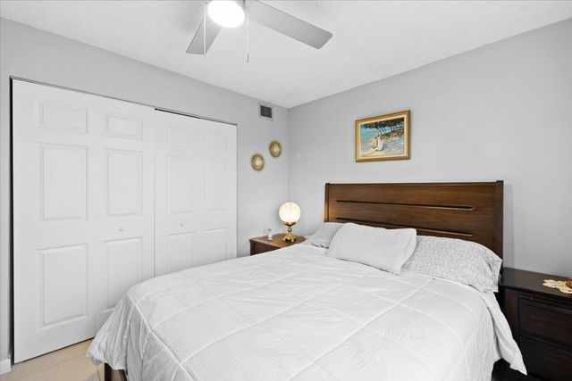 8280 SW 24th Street 7302, North Lauderdale, FL 33068