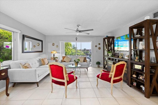8280 SW 24th Street 7302, North Lauderdale, FL 33068