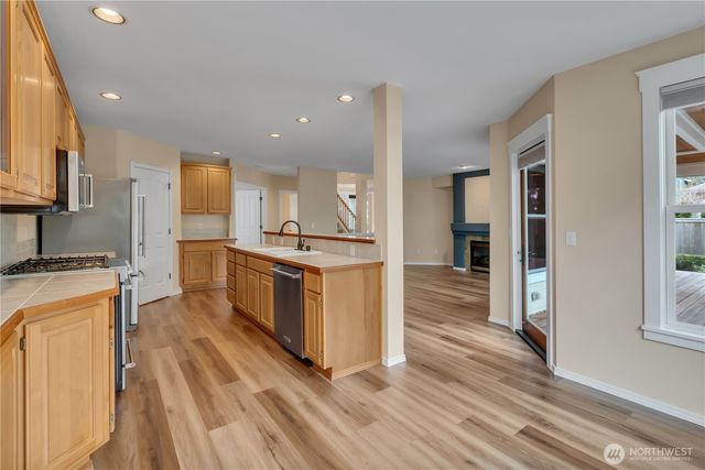 24918 161st Place SE, Covington, WA 98042