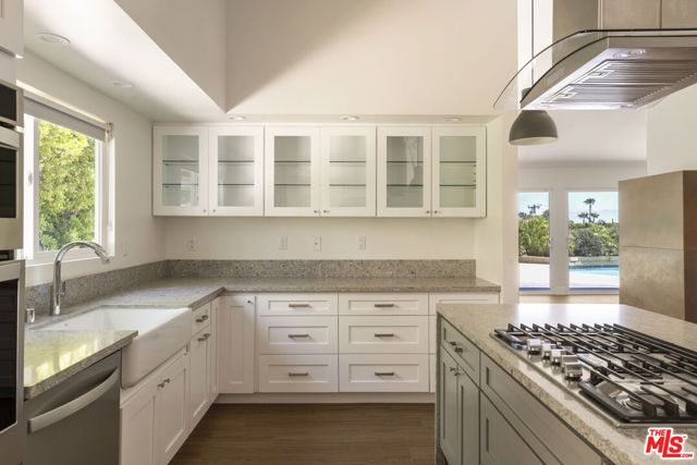22427 De Kalb Drive, Calabasas, CA 91302