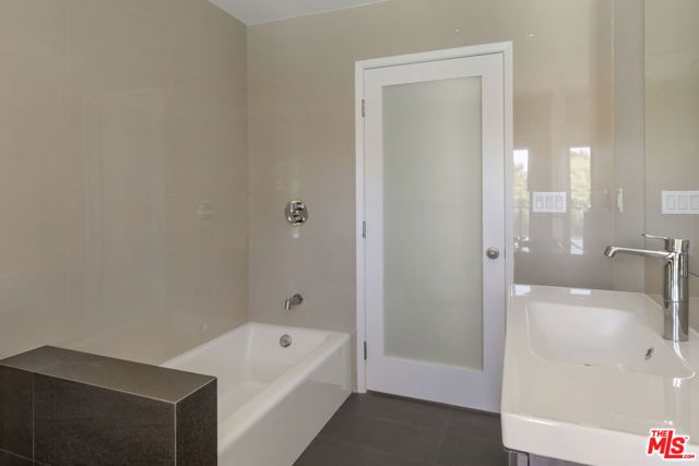 22427 De Kalb Drive, Calabasas, CA 91302