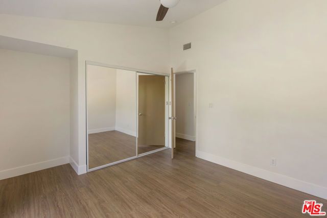22427 De Kalb Drive, Calabasas, CA 91302