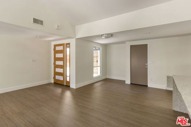 22427 De Kalb Drive, Calabasas, CA 91302