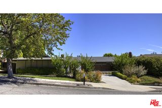 22427 De Kalb Drive, Calabasas, CA 91302
