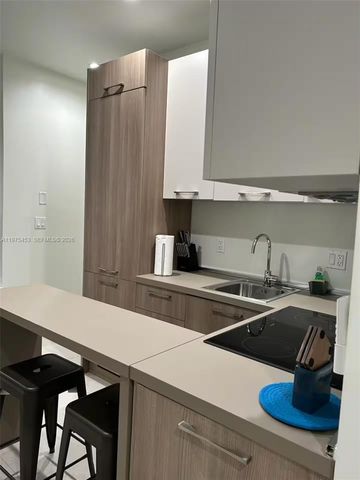 245 NE 33rd St 207, Miami, FL 33137